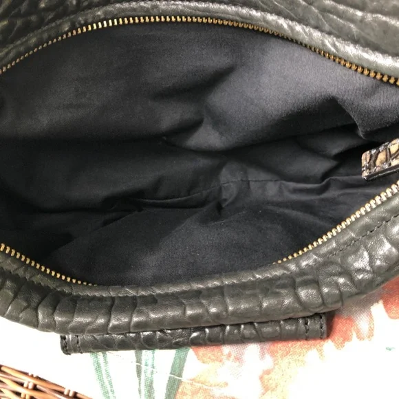 Givenchy Pandora EUC SOLD - Picture 14 of 14